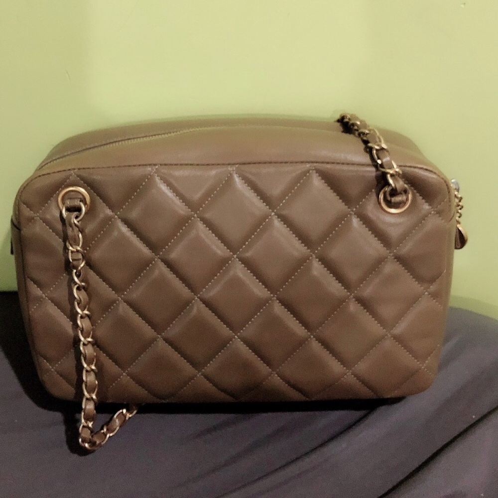 Authentic Chanel Camera bag Large - Picture 2 of 6